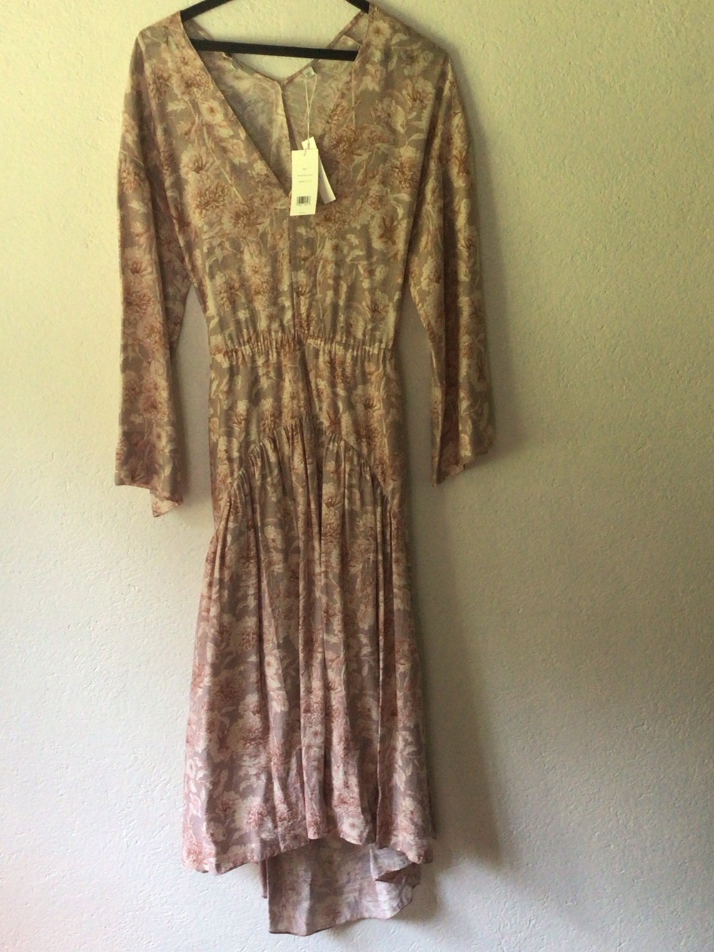 Vince Beige-Pink Floral High-Low V-Neck Dress